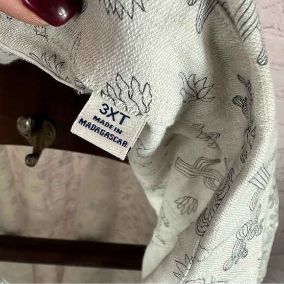 ROWM short sleeve button front shirt with cactus print size 3X - Picture 4 of 7